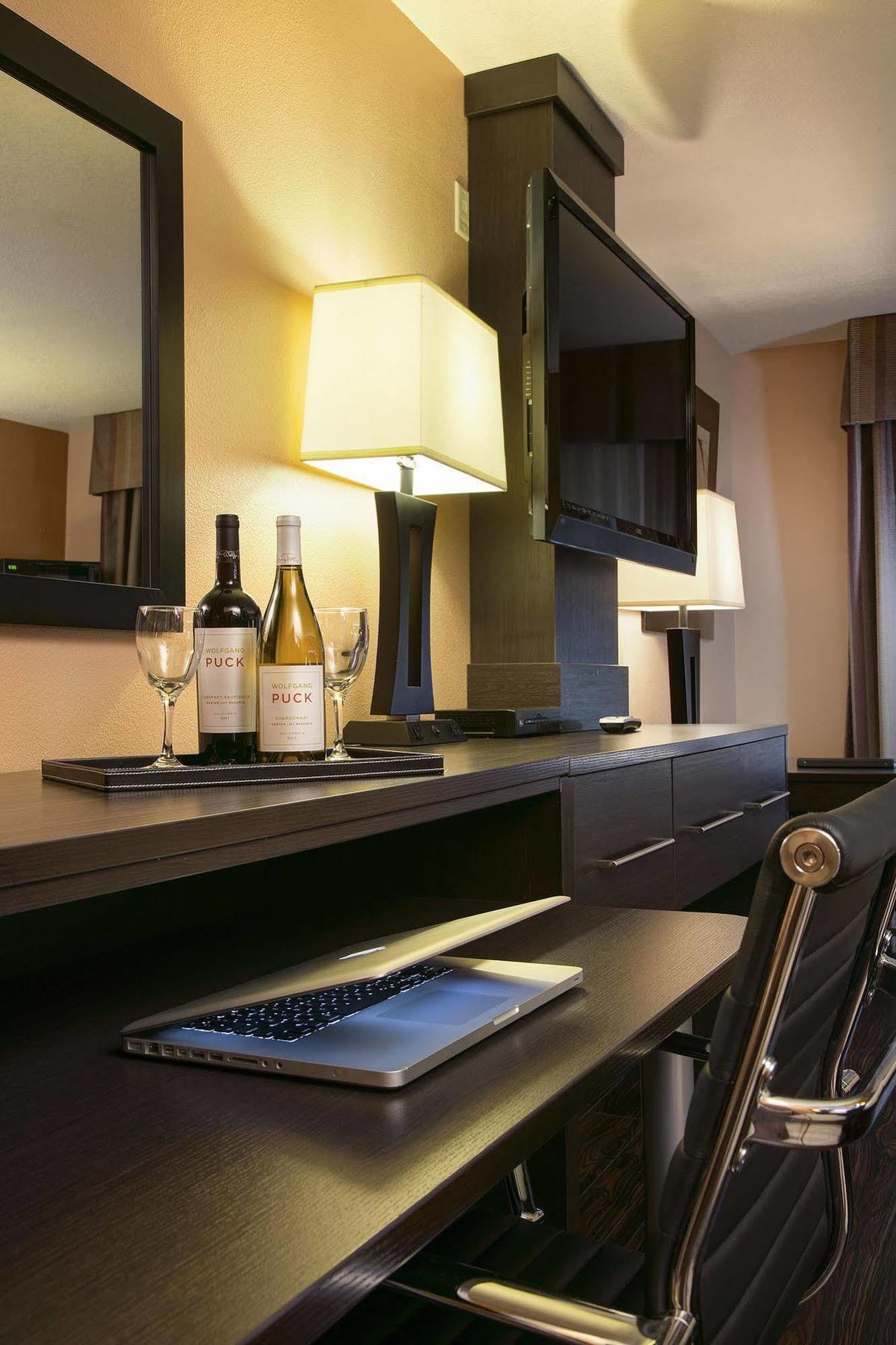 אלי Prospector Hotel & Casino מראה חיצוני תמונה